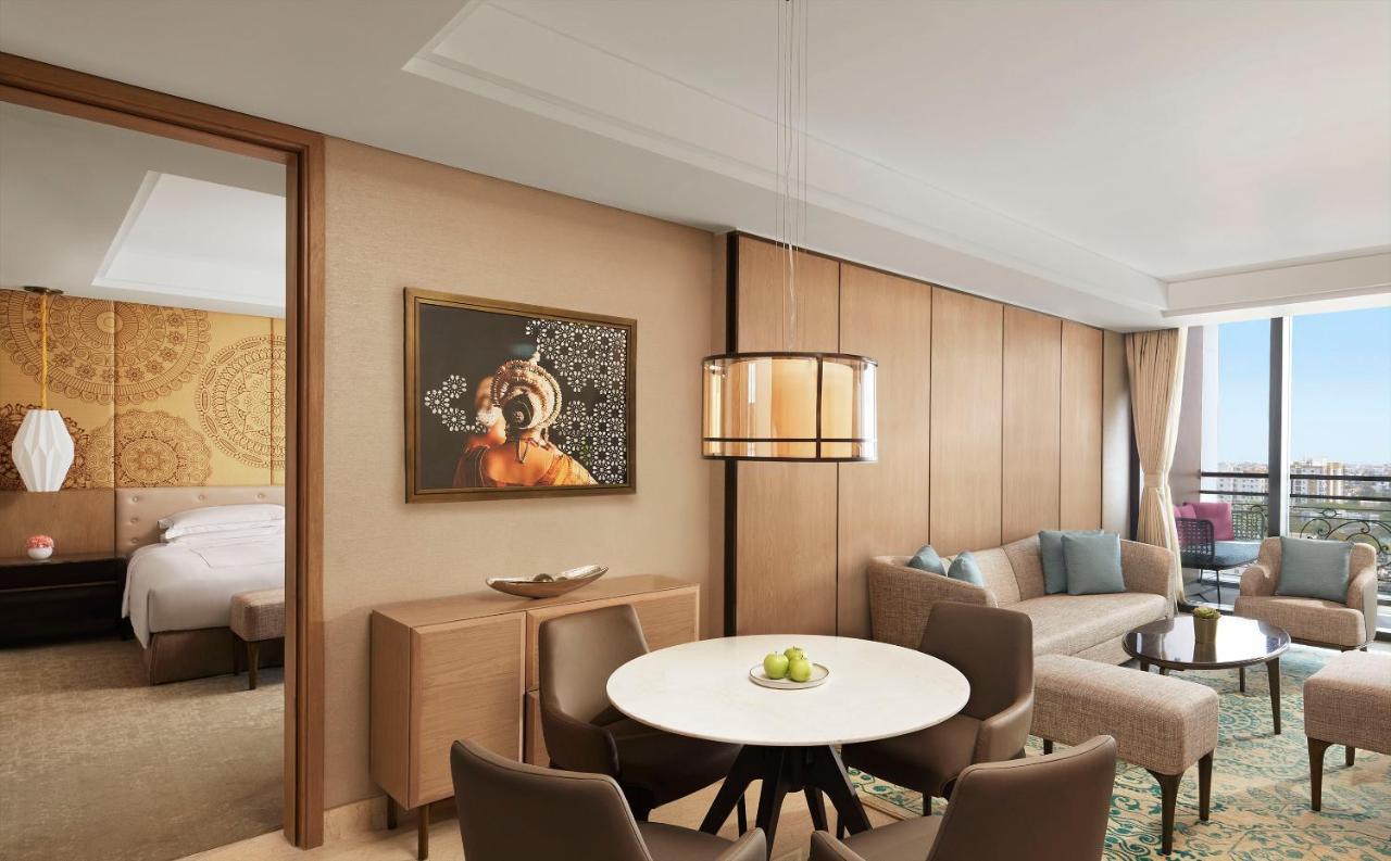 Taj Wellington Mews Chennai Hotel Kültér fotó
