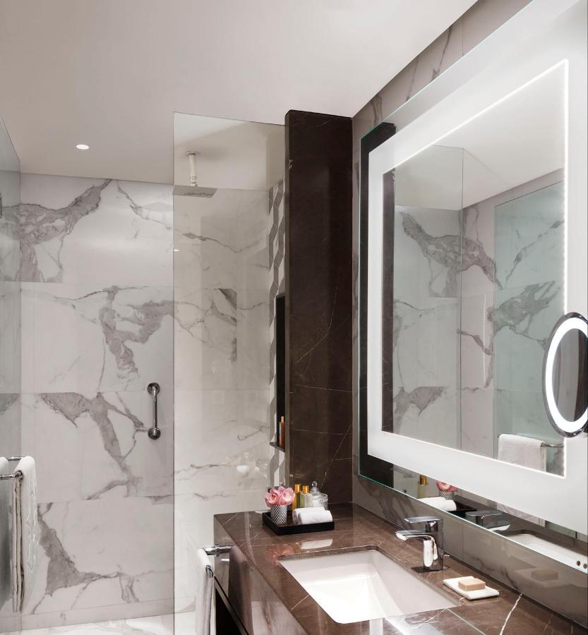 Taj Wellington Mews Chennai Hotel Kültér fotó
