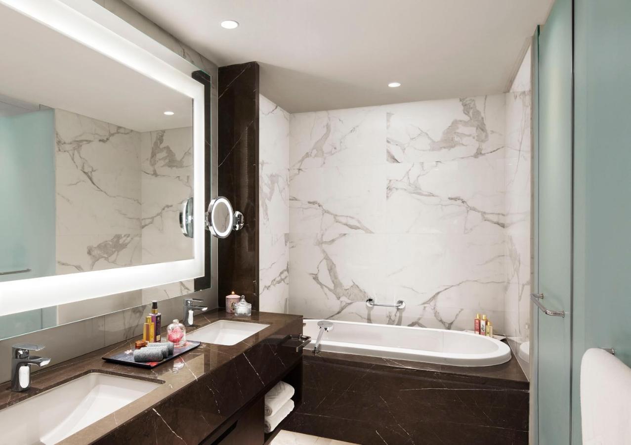 Taj Wellington Mews Chennai Hotel Kültér fotó