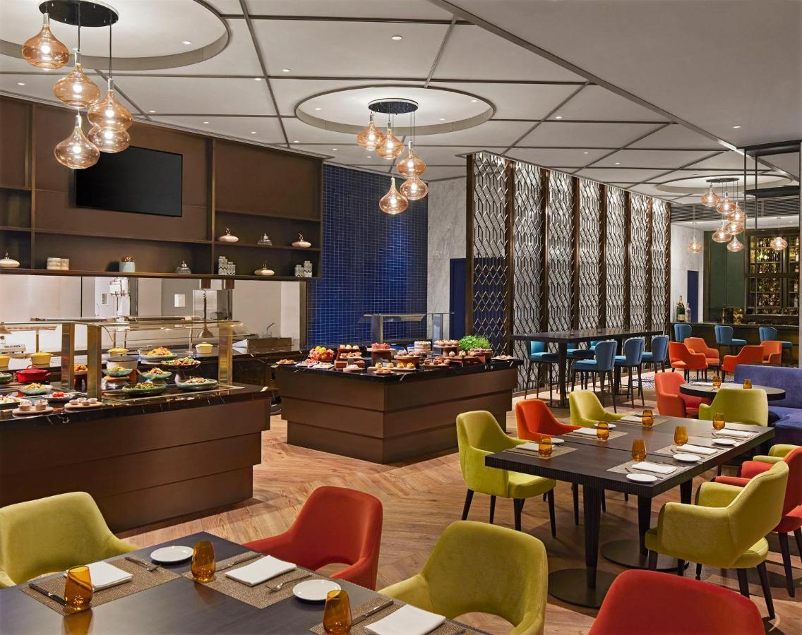 Taj Wellington Mews Chennai Hotel Kültér fotó
